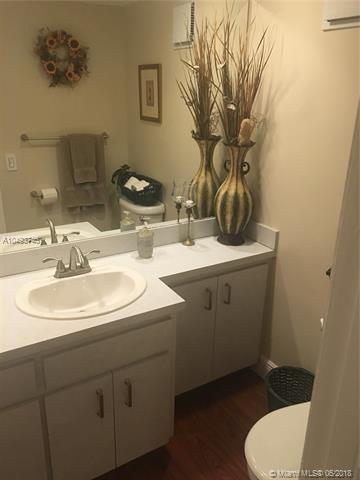 1321 E Golfview Dr, Pembroke Pines, FL 33026 photo 17