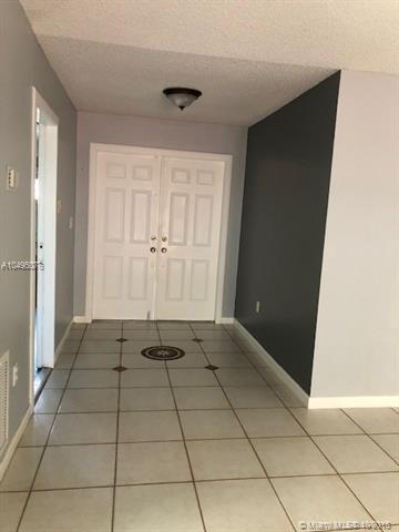 8183 NW 201st St, Hialeah, FL 33015 photo 3