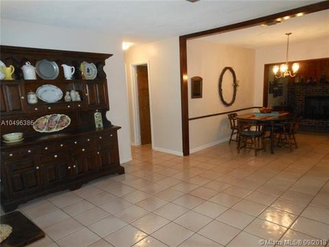 14460 Harris Pl, Miami Lakes, FL 33014 photo 4