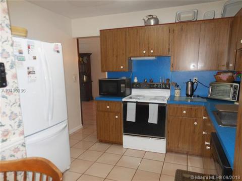 14460 Harris Pl, Miami Lakes, FL 33014 photo 9