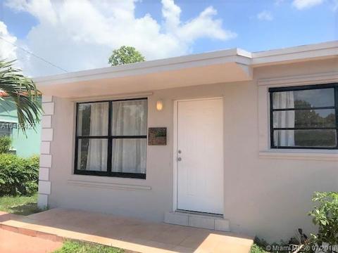 751 E 54th St, Hialeah, FL 33013 photo 2
