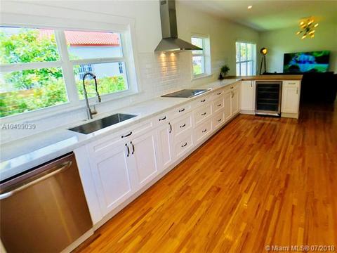9540 Byron Ave, Surfside, FL 33154 photo 27