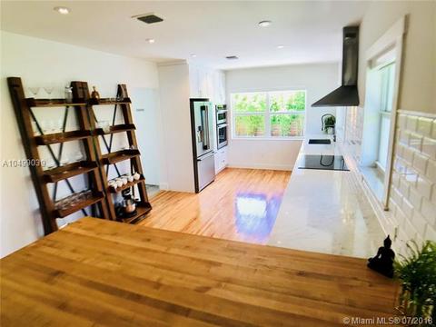 9540 Byron Ave, Surfside, FL 33154 photo 31