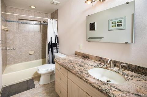 1418 E Hawthorne Cir, Hollywood, FL 33021 photo 15
