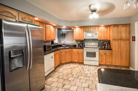 1418 E Hawthorne Cir, Hollywood, FL 33021 photo 8