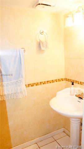 Undisclosed, Hialeah, FL 33014 photo 11