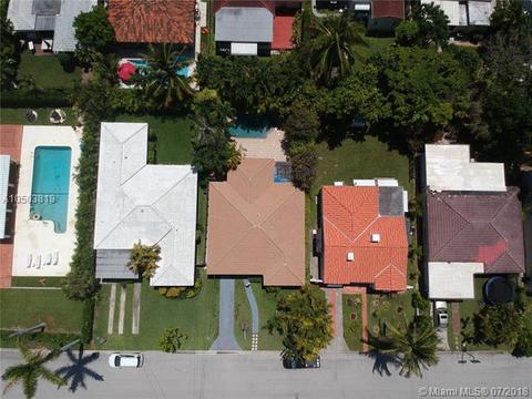 8943 Emerson Ave, Surfside, FL 33154 photo 22