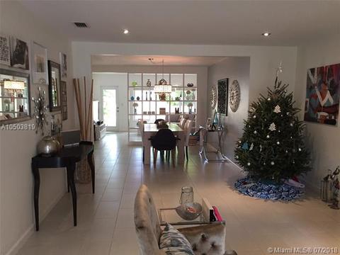 8943 Emerson Ave, Surfside, FL 33154 photo 3