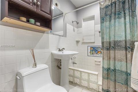 660 E 53 St, Hialeah, FL 33013 photo 9