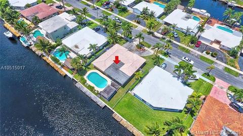 280 SE 3rd Ct, Pompano Beach, FL 33060 photo 2