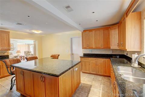 280 SE 3rd Ct, Pompano Beach, FL 33060 photo 12