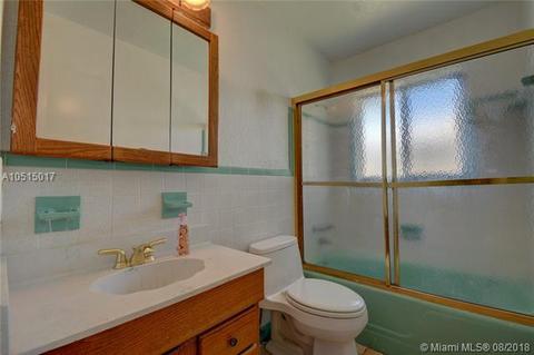 280 SE 3rd Ct, Pompano Beach, FL 33060 photo 21