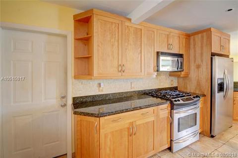 280 SE 3rd Ct, Pompano Beach, FL 33060 photo 13