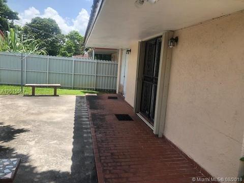 551 E 10th St, Hialeah, FL 33010 photo 11