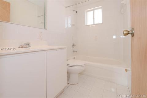 3260 W 70 St #202, Hialeah, FL 33018 photo 7