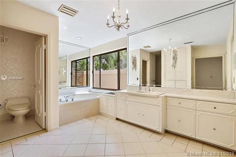 5000 Pine Dr, Miami, FL 33143 photo 16