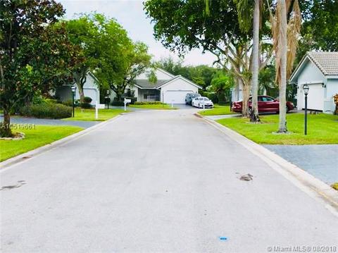 5404 Pine Cir, Coral Springs, FL 33067 photo 39