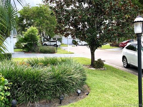 5404 Pine Cir, Coral Springs, FL 33067 photo 29