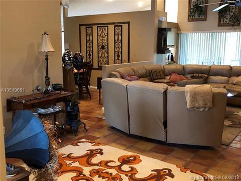 5404 Pine Cir, Coral Springs, FL 33067 photo 5