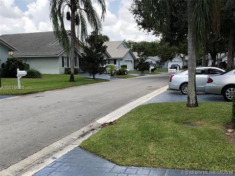 5404 Pine Cir, Coral Springs, FL 33067 photo 33