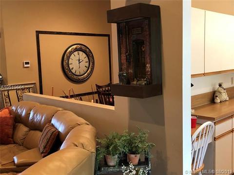 5404 Pine Cir, Coral Springs, FL 33067 photo 11