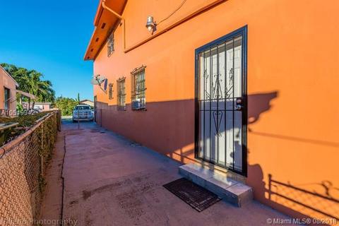 884 E 30th St, Hialeah, FL 33013 photo 3