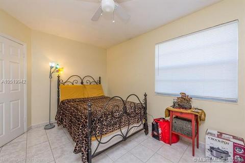 884 E 30th St, Hialeah, FL 33013 photo 18
