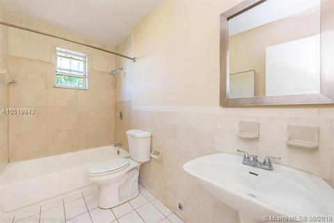 884 E 30th St, Hialeah, FL 33013 photo 29