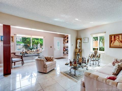 92 E 64th St, Hialeah, FL 33013 photo 4