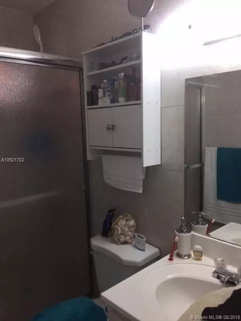 458 E 32nd St, Hialeah, FL 33013 photo 14