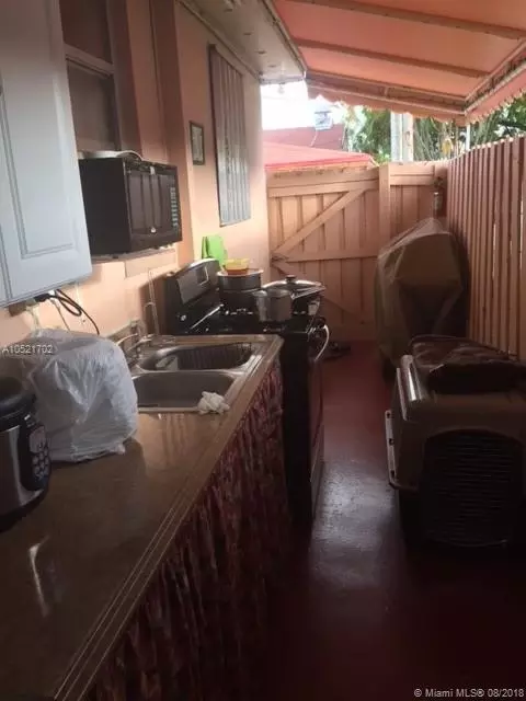 458 E 32nd St, Hialeah, FL 33013 photo 5