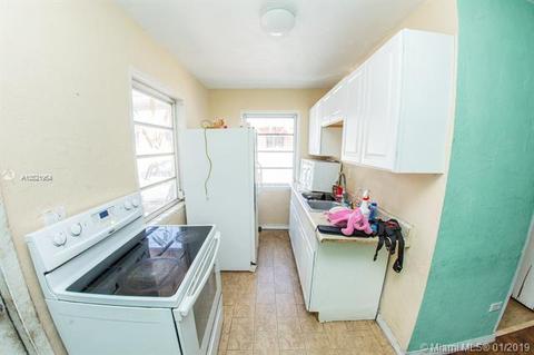 824 E 20th St, Hialeah, FL 33013 photo 3