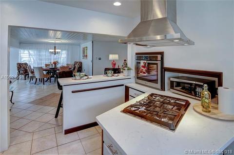 8911 Froude Ave, Surfside, FL 33154 photo 15