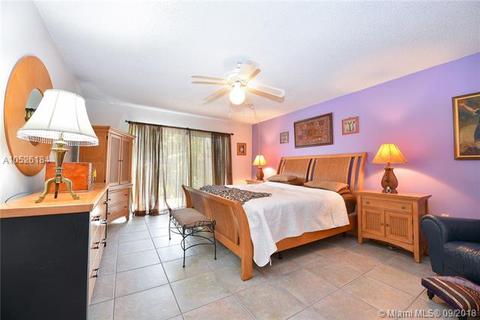 19700 E Lake Dr, Hialeah, FL 33015 photo 11