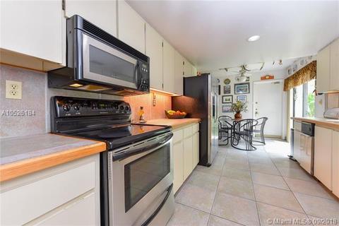 19700 E Lake Dr, Hialeah, FL 33015 photo 6