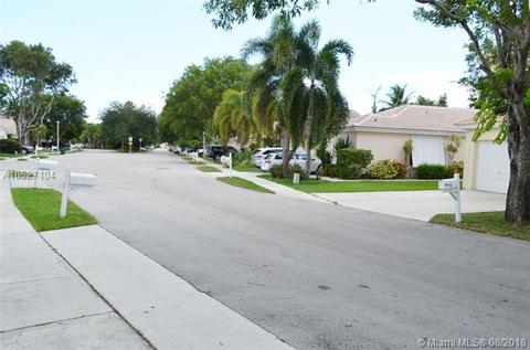 6357 Seagrape Cir, Margate, FL 33063 photo 31