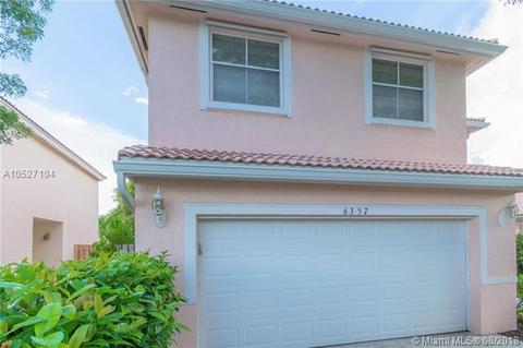 6357 Seagrape Cir, Margate, FL 33063 photo 2