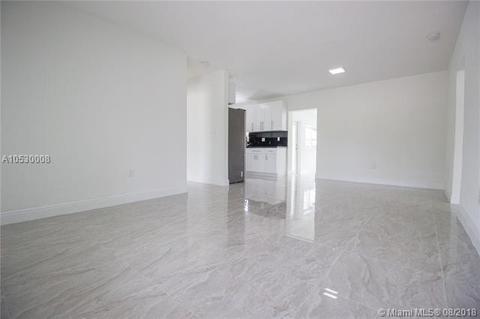 580 E 45th St, Hialeah, FL 33013 photo 3