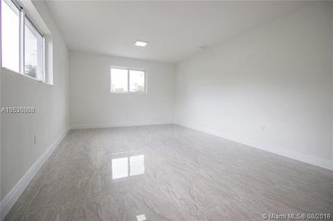 580 E 45th St, Hialeah, FL 33013 photo 13