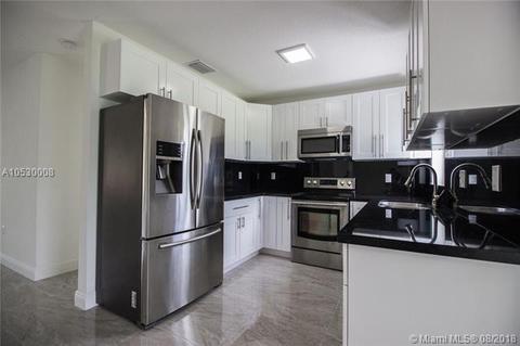 580 E 45th St, Hialeah, FL 33013 photo 6