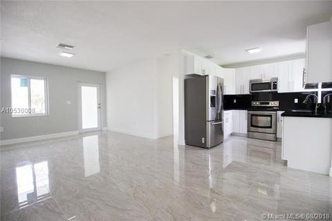 580 E 45th St, Hialeah, FL 33013 photo 8