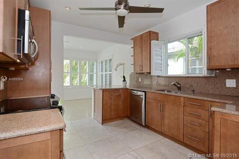 9416 Bay Dr, Surfside, FL 33154 photo 10