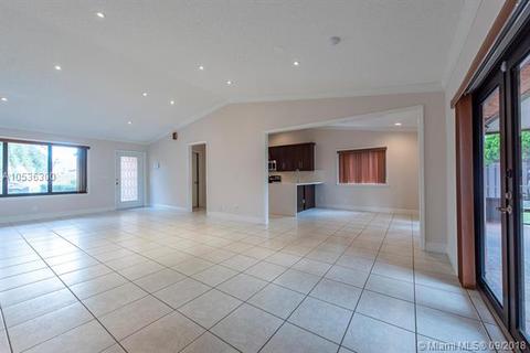 9223 NW 53rd St, Sunrise, FL 33351 photo 8