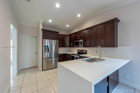 9223 NW 53rd St, Sunrise, FL 33351 photo 4