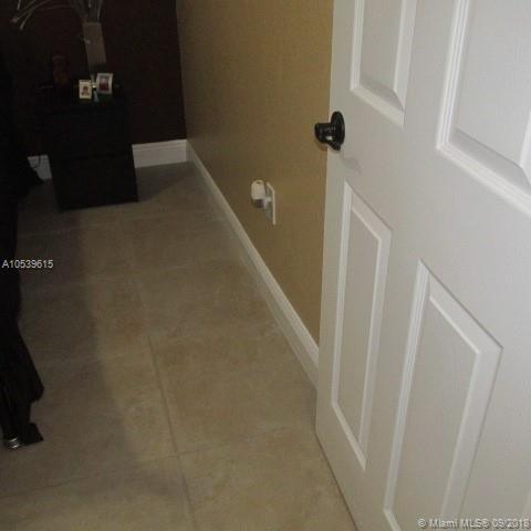 Undisclosed, Hialeah, FL 33018 photo 15