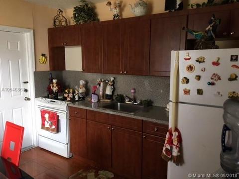 281 E 37th St, Hialeah, FL 33013 photo 4