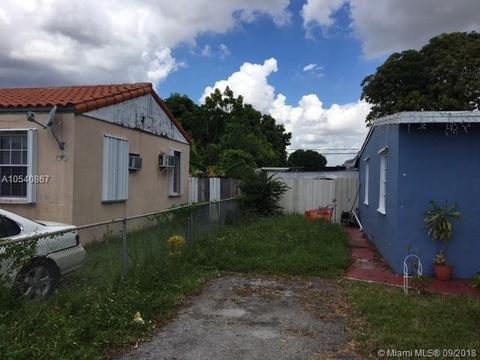 281 E 37th St, Hialeah, FL 33013 photo 12