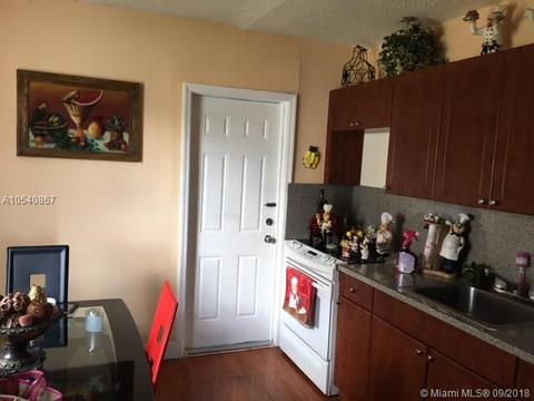 281 E 37th St, Hialeah, FL 33013 photo 3