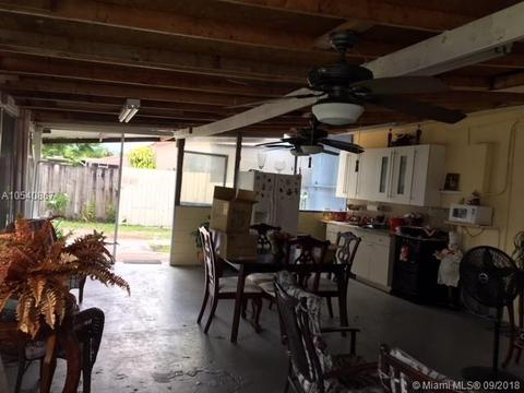 281 E 37th St, Hialeah, FL 33013 photo 9