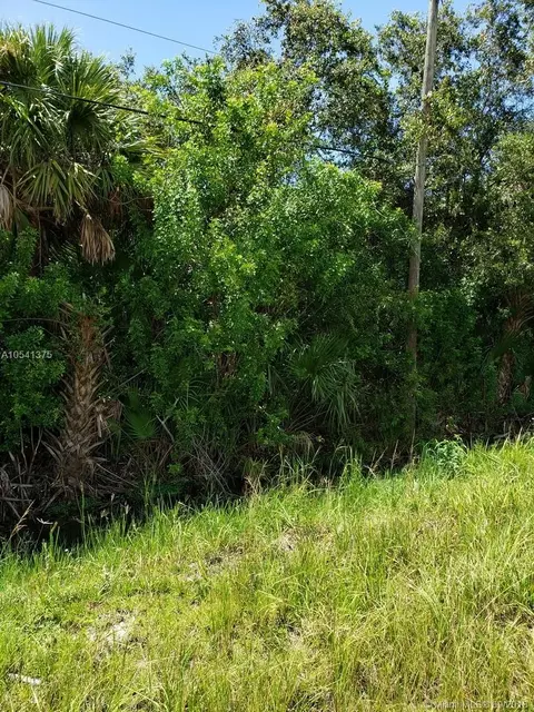 3057 NW 35th Dr, Other, FL 34972 photo 4